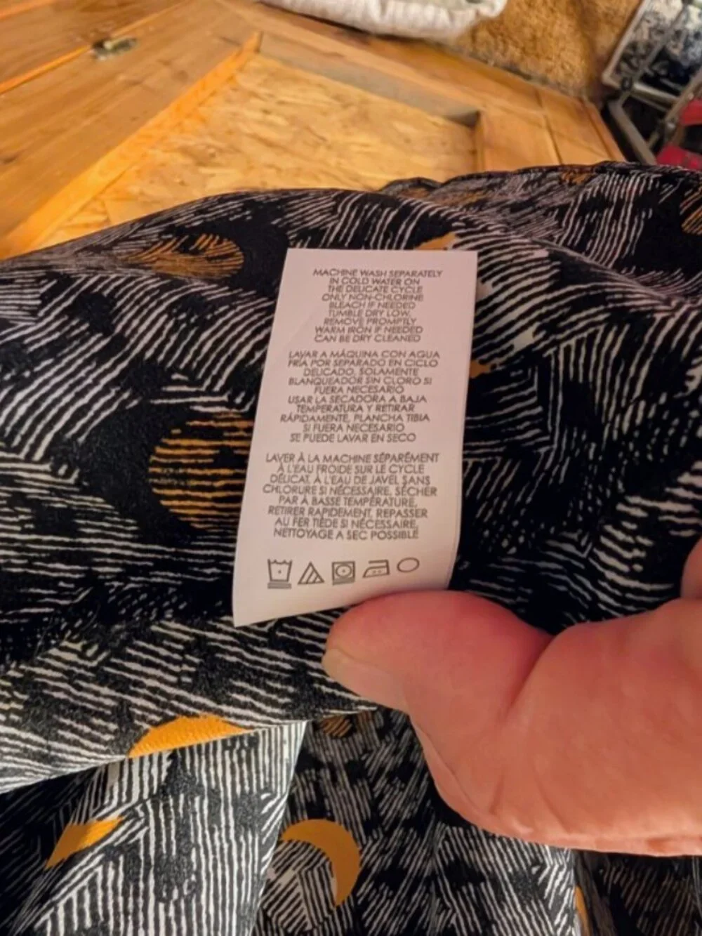 cabi Patterned Blouse - Picture 6 of 6